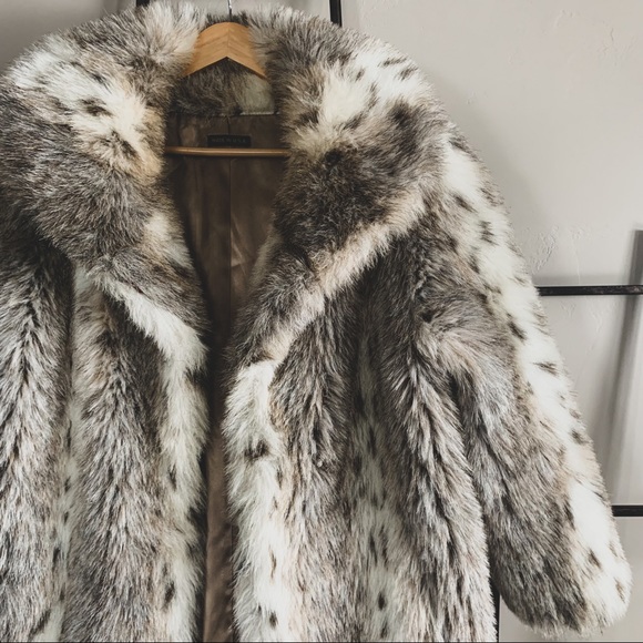 Vintage Faux Fur Coat - Picture 2 of 8